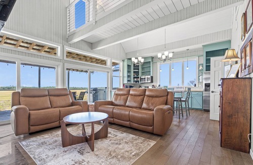 Ocean Springs Cottage | The Cajun Cottage - Private Boat Launch/Dock