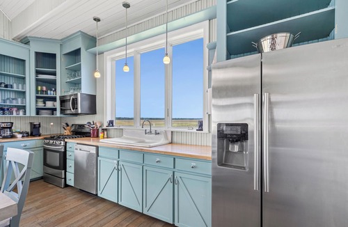 Ocean Springs Cottage | The Cajun Cottage - Private Boat Launch/Dock