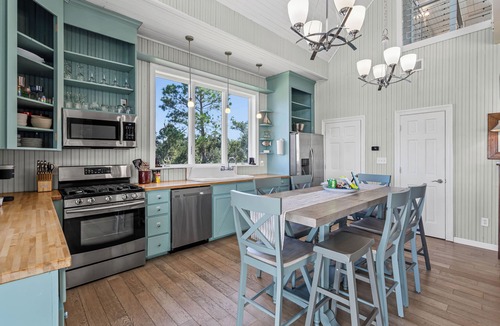 Ocean Springs Cottage | The Cajun Cottage - Private Boat Launch/Dock