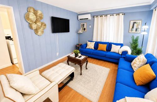 Glen Burnie House | The Charming Cozy 4BR, 2BA Getaway in Glen Burnie, Sleeps 9