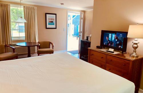 West Chatham Hotel | The Chatham Motel