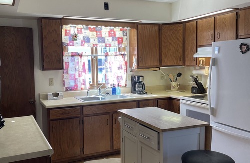 Clarks Grove House | The Clarks Grove Cooperative