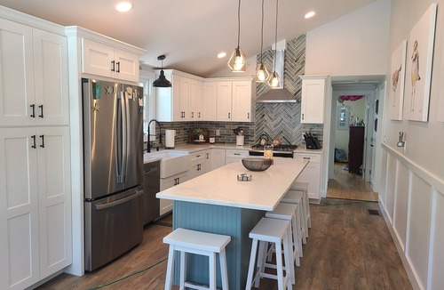 Bass River House | The Comforts of Home with Cape Cod Charm, central air, Walk to Beach! Wi-Fi