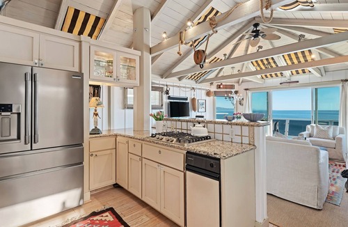 Hedgerow House | The Cottage at Miramar