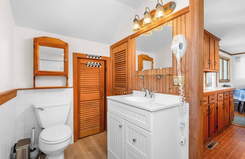 Sandwich Cottage | The Cottage in Town Neck