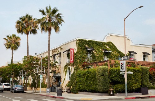 Beverly Hills Apartment | The Crescent powered by Sonder | Queen Room