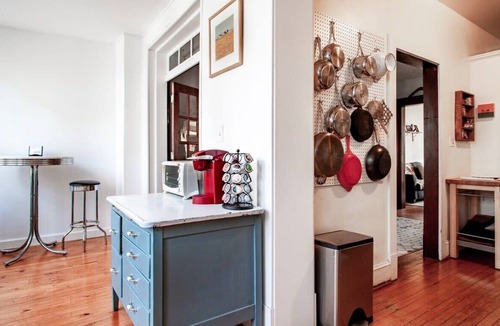 Capitol Hill House | ✢ The E St Retreat ✢ Lovely 3-BR Nestled between H St & Eastern Market ✢