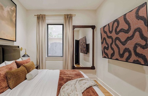 Touro Hotel | The Estella | 6BR Luxury Suite | Shared Pool