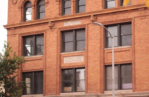 Marshland Apartment | The Exchange 26 | Historic Bldg, 2 Bed, Dwntwn