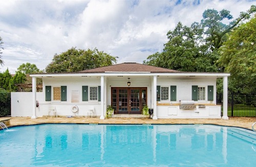 Mobile Condo | The Gem of Summerville - Midtown Mobile