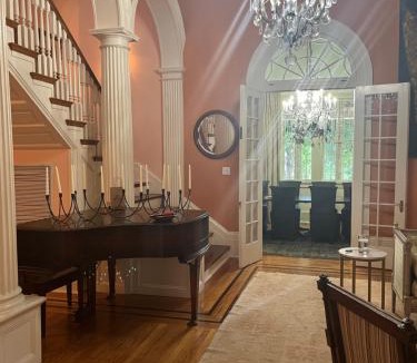 Seventh Ward Bed & Breakfast | The Happy Place #1