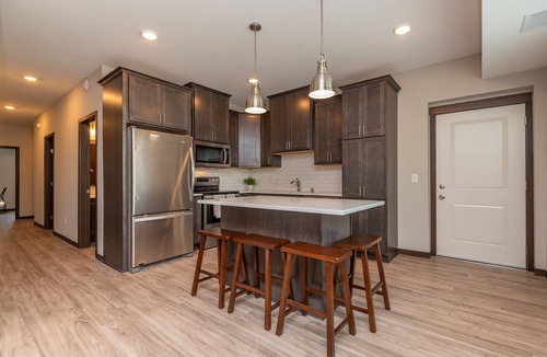 Merriam Park Apartment | The Highline Apartments 2 Bed/ 2 Bath