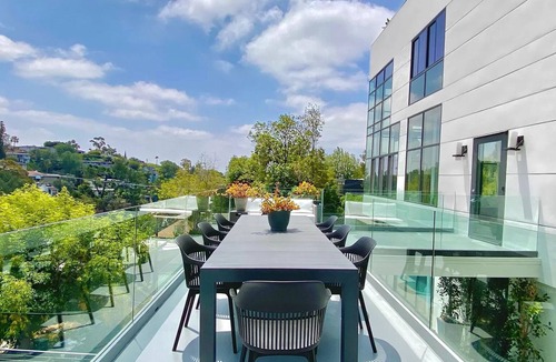 Hollywood Dell House | The Hollywood Hills Glass House