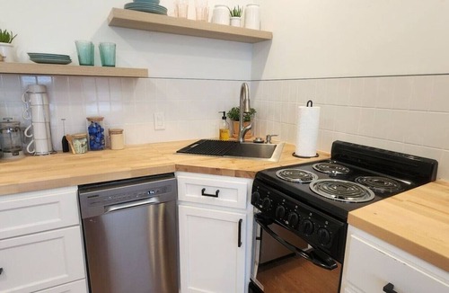 Hampden Apartment | The Hun- Hampden/JHU 1 bdrm/1bth