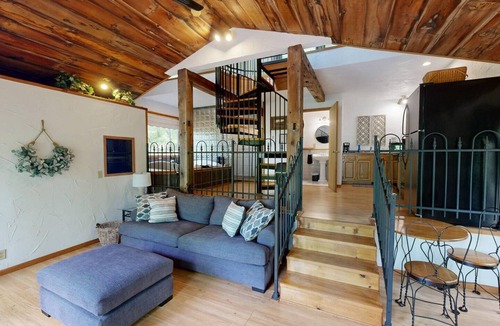 Norwalk Cabin | The Incline