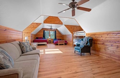 Fish Creek House | The Log Home of Fish Creek by Simple Life Rentals