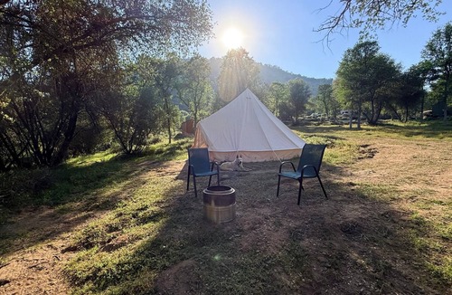 Squaw Valley Apartment | The Luna Bell 1 - Safari Bell Luxury Glamping Tent