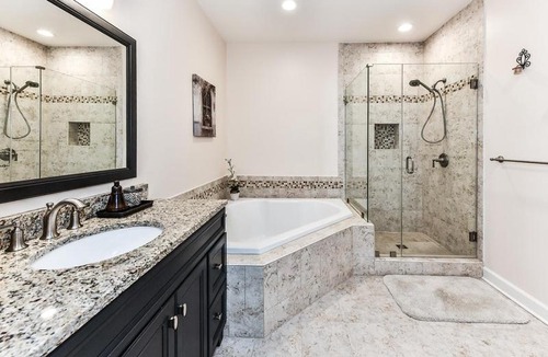 Leesburg House | The Manor at Courtland Farm