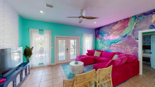 Surf Side Shores House | The Mermaid- Newly Refreshed Home, Steps to Shore, Dogs OK