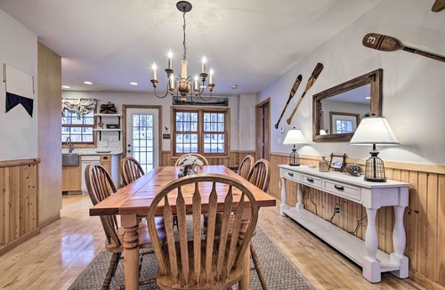 Hazelhurst Cabin | 'The Minocqua Blue House' w/Private Beach & Pier