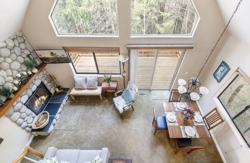 Arrowhead Villas Cabin | The Mountain Haven Hideaway! Perfect Location! 3/2