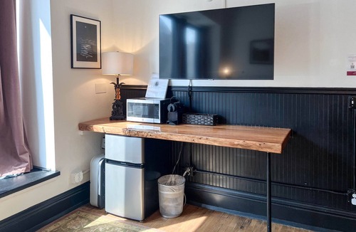 Downtown - Waterfront Hotel | The Oliver Inn | Duluth Hotel Near Canal Park