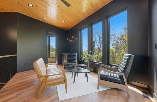 Oakdale Cabin | The Outlook Treehouse & Lavender Farm