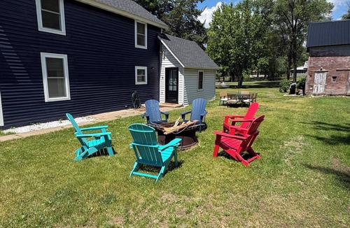 Buffalo City House | The Perfect Match River Retreat