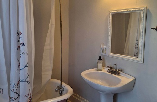 Galena Bed & Breakfast | The Persian Room at The Painted Cat B&B - Just a short walk to Main Street!