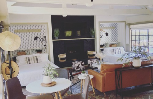 Moorpark House | The Pool House at Olive Hill Ranch - w/pool and hot tub