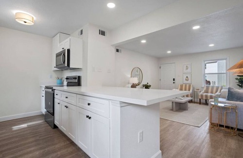 Biloxi Condo | The Porter Revival