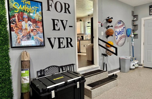 Sioux Falls House | The Rec Retreat A Private Hot Tub, Game Room & Fire Pit