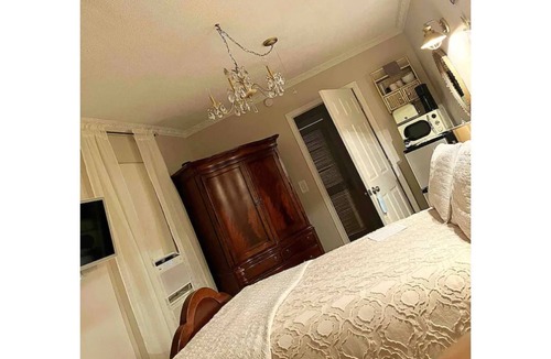 Gulf Hills House | The Regal Room on El Camino, near downtown Ocean Springs
