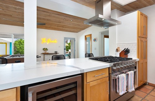 El Mirador House | The Ricardo! Mid-century villa + saltwater pool + 5 minutes from downtown PS