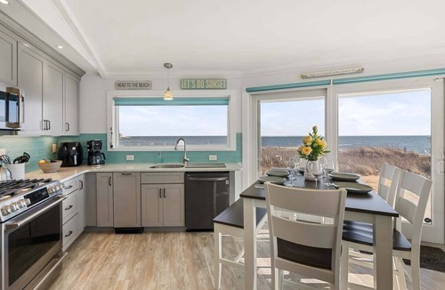 West Dennis House | The Round House: 002-D Waterfront in West Dennis
