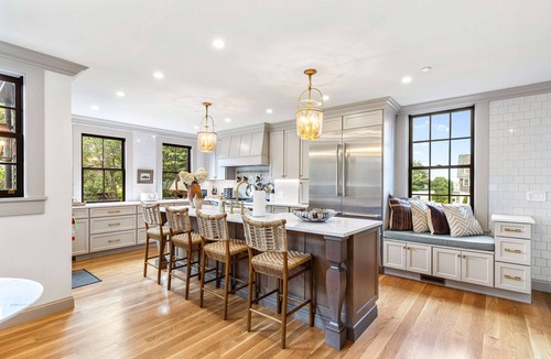 Newport House | The Royce on Pelham - Luxury Family Estate
