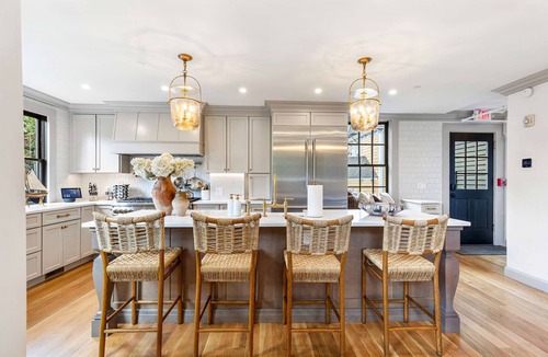 Newport House | The Royce on Pelham - Luxury Family Estate