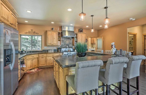 Lake Arrowhead Cottage | 'the Zen Playhouse' w/Lake Arrowhead Access!