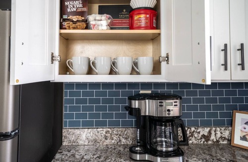 Sioux Falls House | The Ziggy: 4 blocks to DT, families w/pets welcome