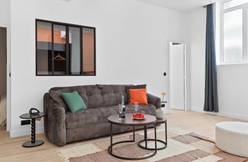 15th Arrondissement Apartment | TheBlueStay 262 - Beautiful Apt in Paris 15 - AC