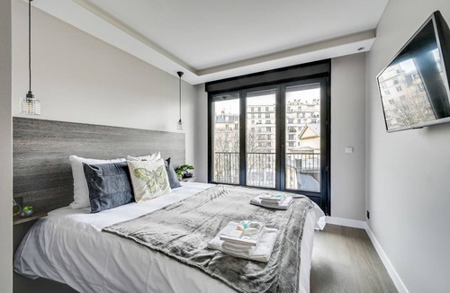 15th Arrondissement Apartment | TheBlueStay 54 - Apt w/A/C near the Eiffel Tower