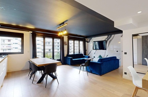 15th Arrondissement Apartment | TheBlueStay 55 - Charming & spacious Apt Paris 15