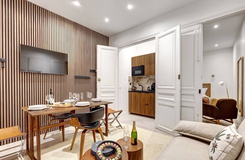 Saint-Vincent-de-Paul Apartment | TheBlueStay 99 - Apartment in the heart of Paris