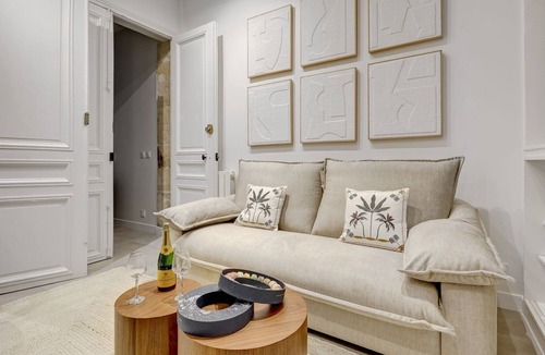 Saint-Vincent-de-Paul Apartment | TheBlueStay 99 - Apartment in the heart of Paris