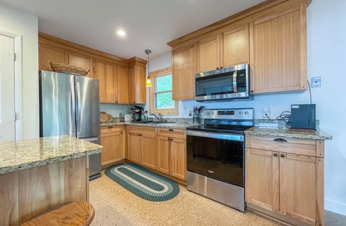 Silver Bay House | Thorson's Landing - Lake Superior - Silver Bay, MN - Cascade Vacation Rentals
