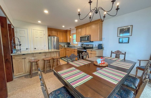 Silver Bay House | Thorson's Landing - Lake Superior - Silver Bay, MN - Cascade Vacation Rentals