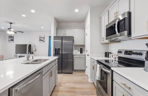 Highlands - Perkins Villa | Tigers Lair Bungalow by LSU Baseball Park - CB1030