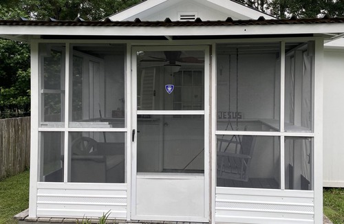Central Cottage | Tiny home near Baton Rouge la