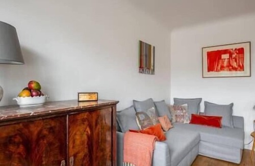 6th Arrondissement Apartment | To complete