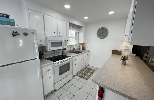 Southpointe House | Totally Relax, Fully Stocked in Beautiful FM!